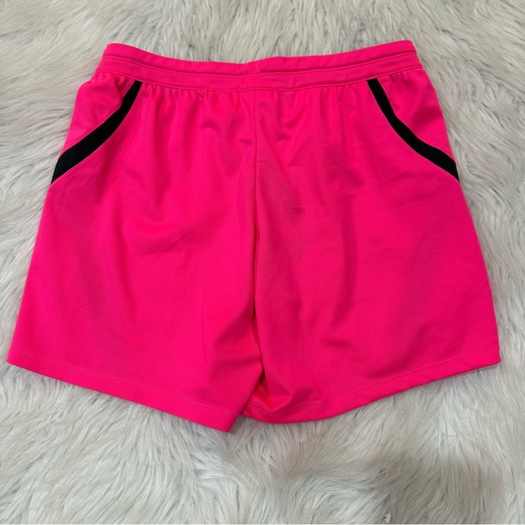 Girl’s Nike Shorts - Picture 3 of 8